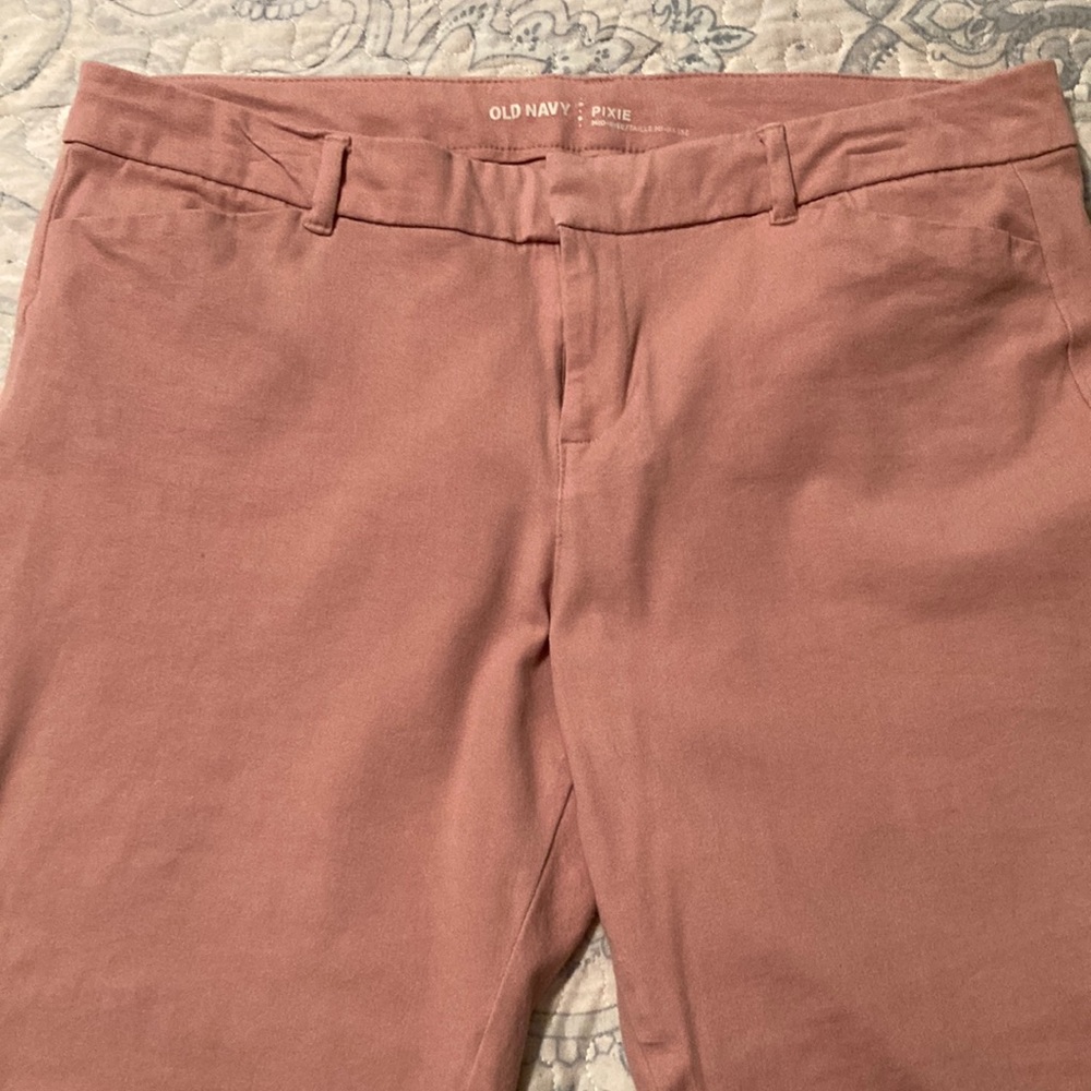 Old Navy Pink Pixie Midrise Ankle Pants Size 14